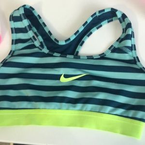 nike sports bra
